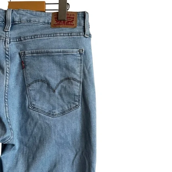 Levi’s 725 High Rise Bootcut Jeans Tribeca Light Wash Size 31 - Picture 11 of 16